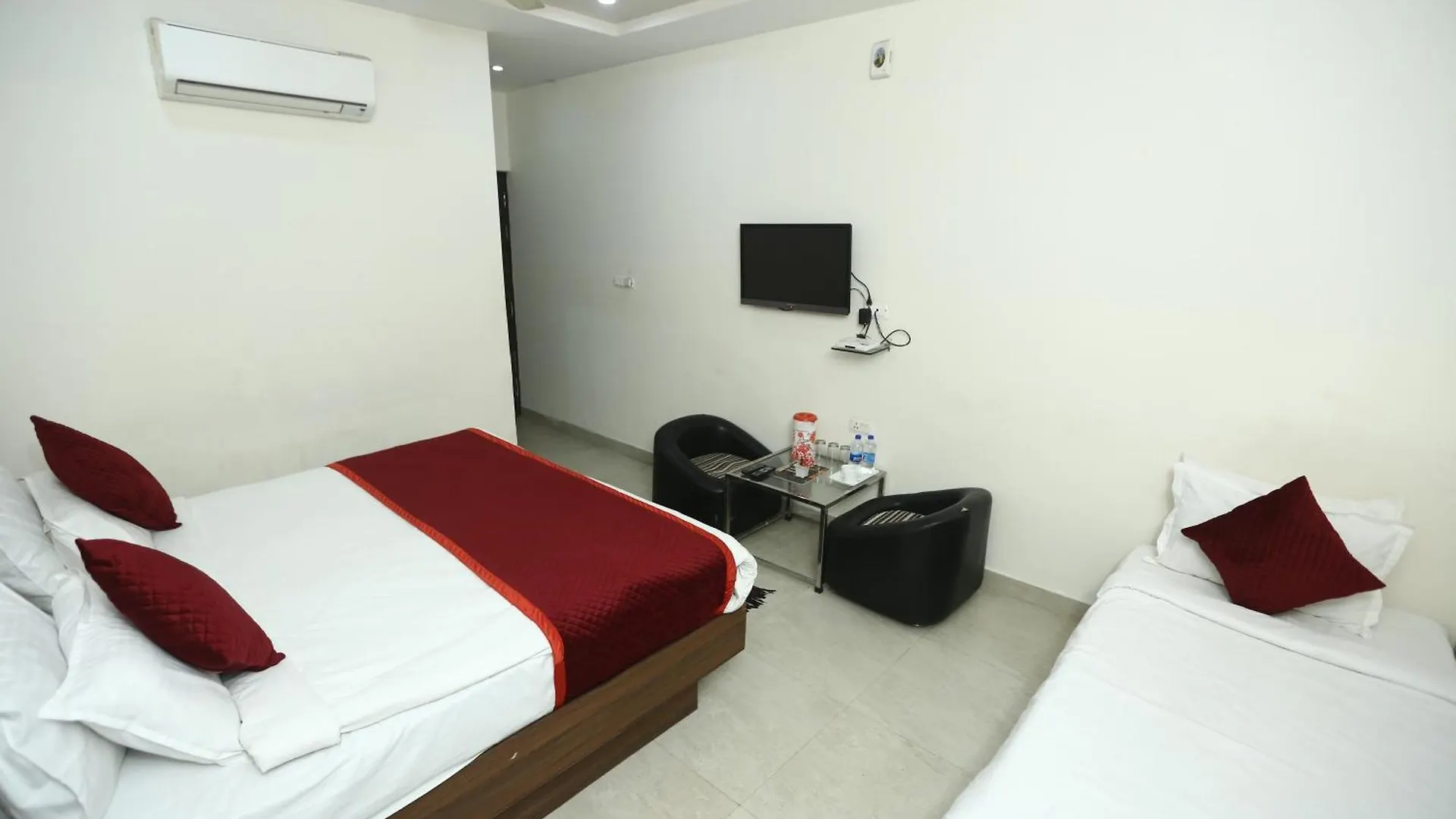 אגרה Hotel Orchid & Banquet